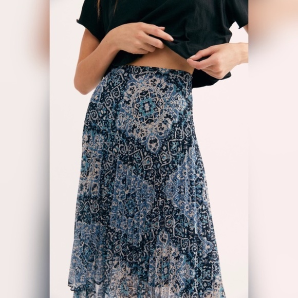 NWOT Free People Diamond Heart pleated skirt - Picture 6 of 7